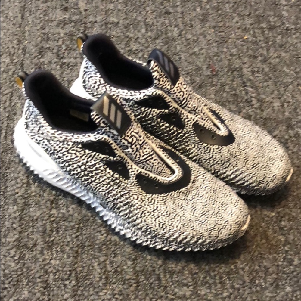 Adidas Alpha Bounce Men’s Size 10
